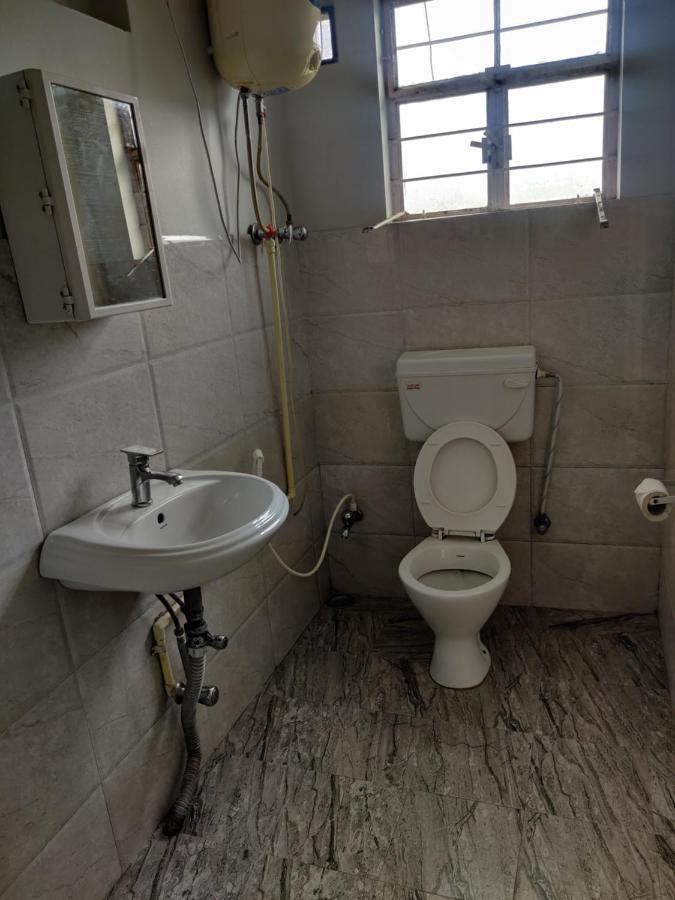 Travellers Bed And Breakfast ชิลลอง ภายนอก รูปภาพ