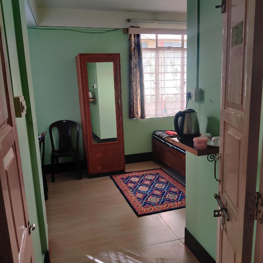 Travellers Bed And Breakfast ชิลลอง ภายนอก รูปภาพ