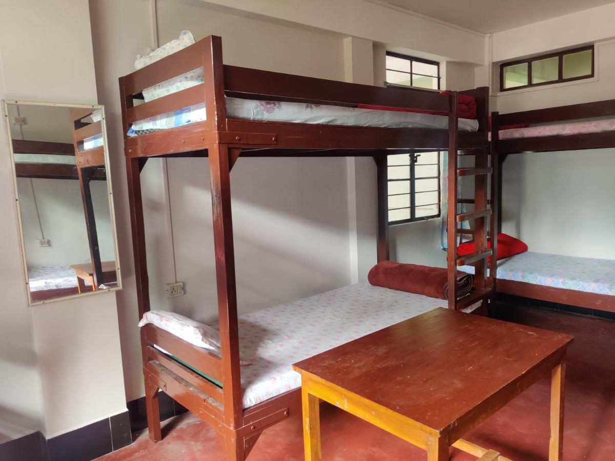 Travellers Bed And Breakfast ชิลลอง ภายนอก รูปภาพ