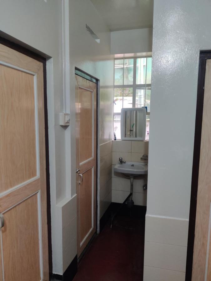 Travellers Bed And Breakfast ชิลลอง ภายนอก รูปภาพ